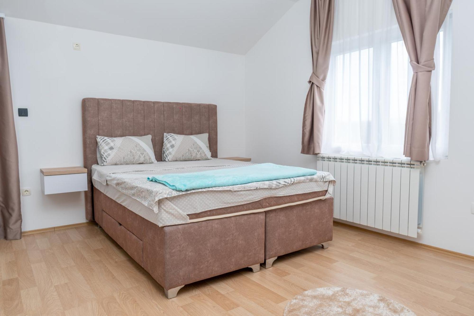 Hotel Royal Garden Nikšić Kamer foto