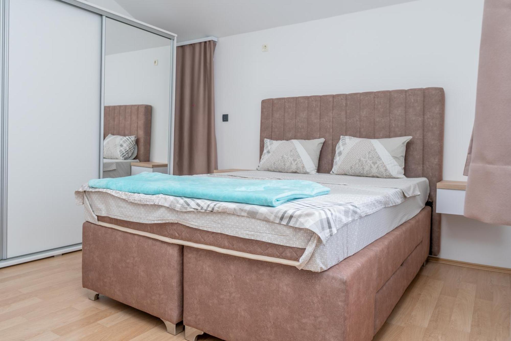 Hotel Royal Garden Nikšić Kamer foto